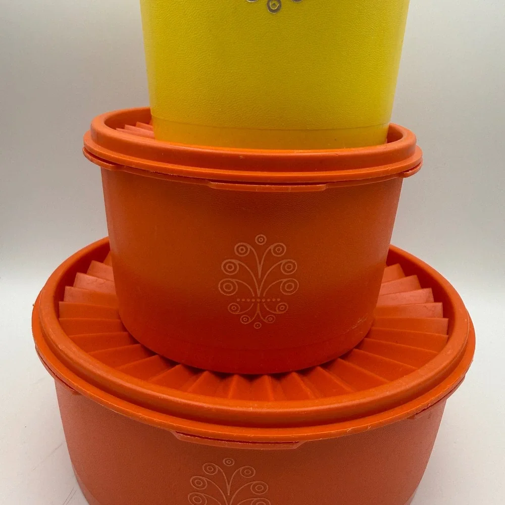 Tupperware vintage servalier